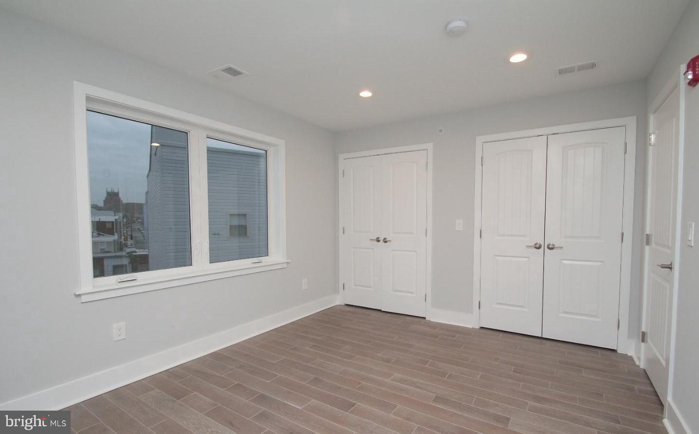 2562 Frankford AVENUE Unit: 4 (3R FLOOR REAR)