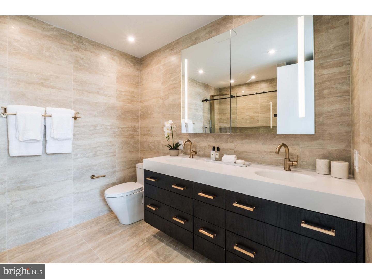 1401 SPRUCE STREET Unit: 2B