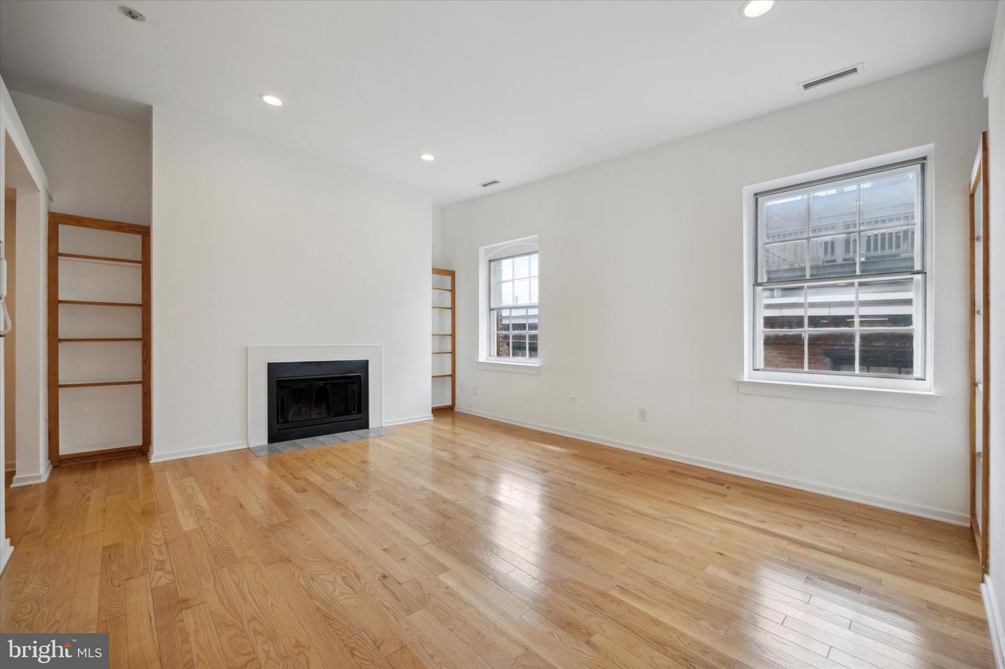 12 S LETITIA STREET Unit: 504