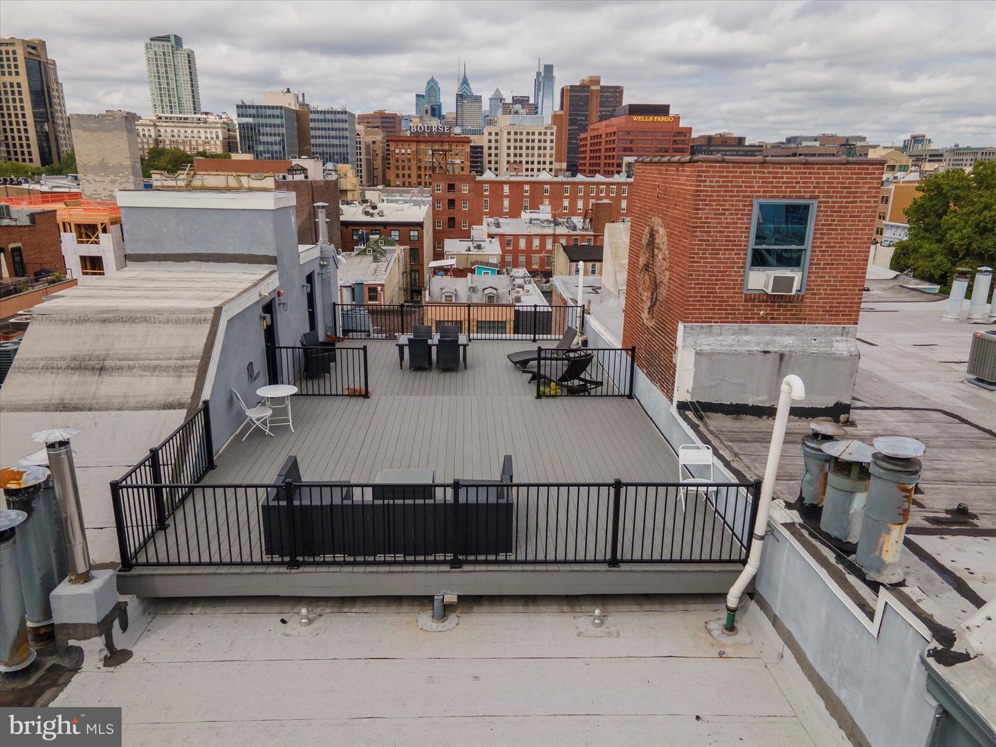 12 S LETITIA STREET Unit: 504