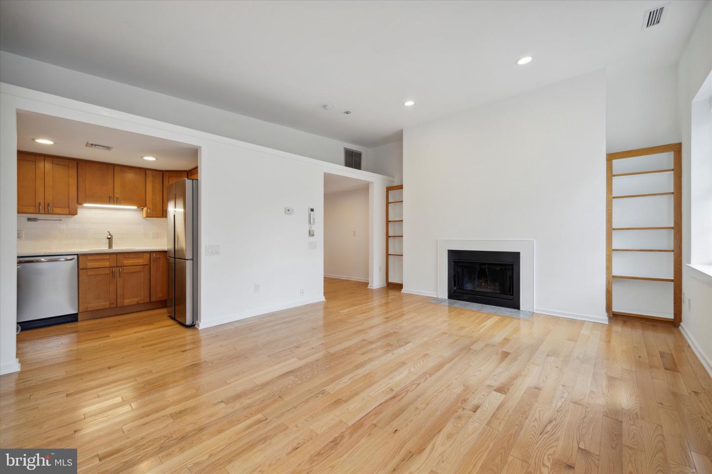 12 S LETITIA STREET Unit: 504