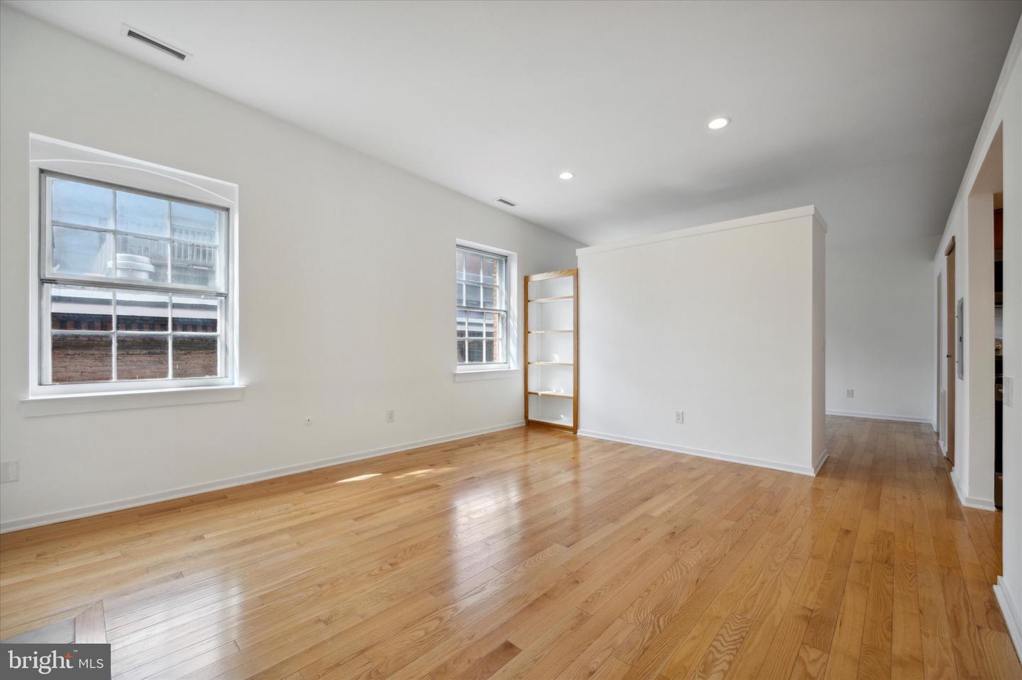 12 S LETITIA STREET Unit: 504