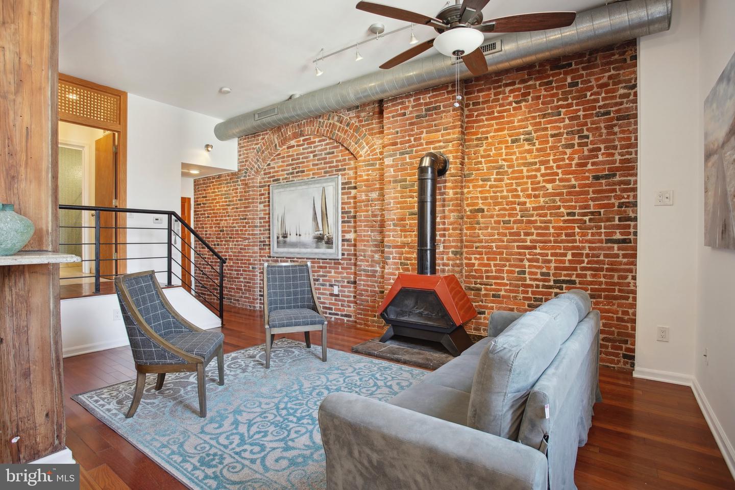 12 S LETITIA STREET Unit: 301