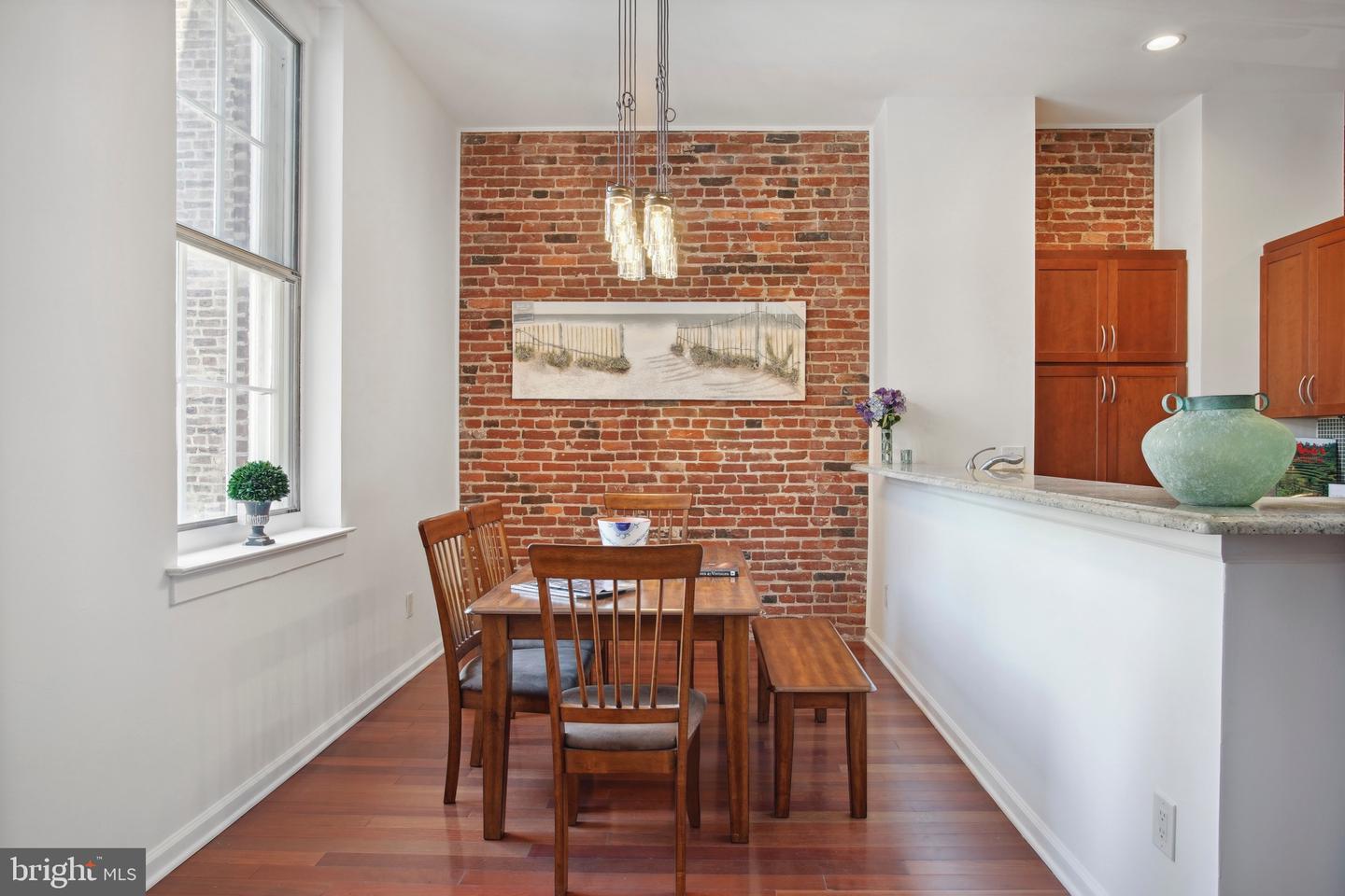 12 S LETITIA STREET Unit: 301
