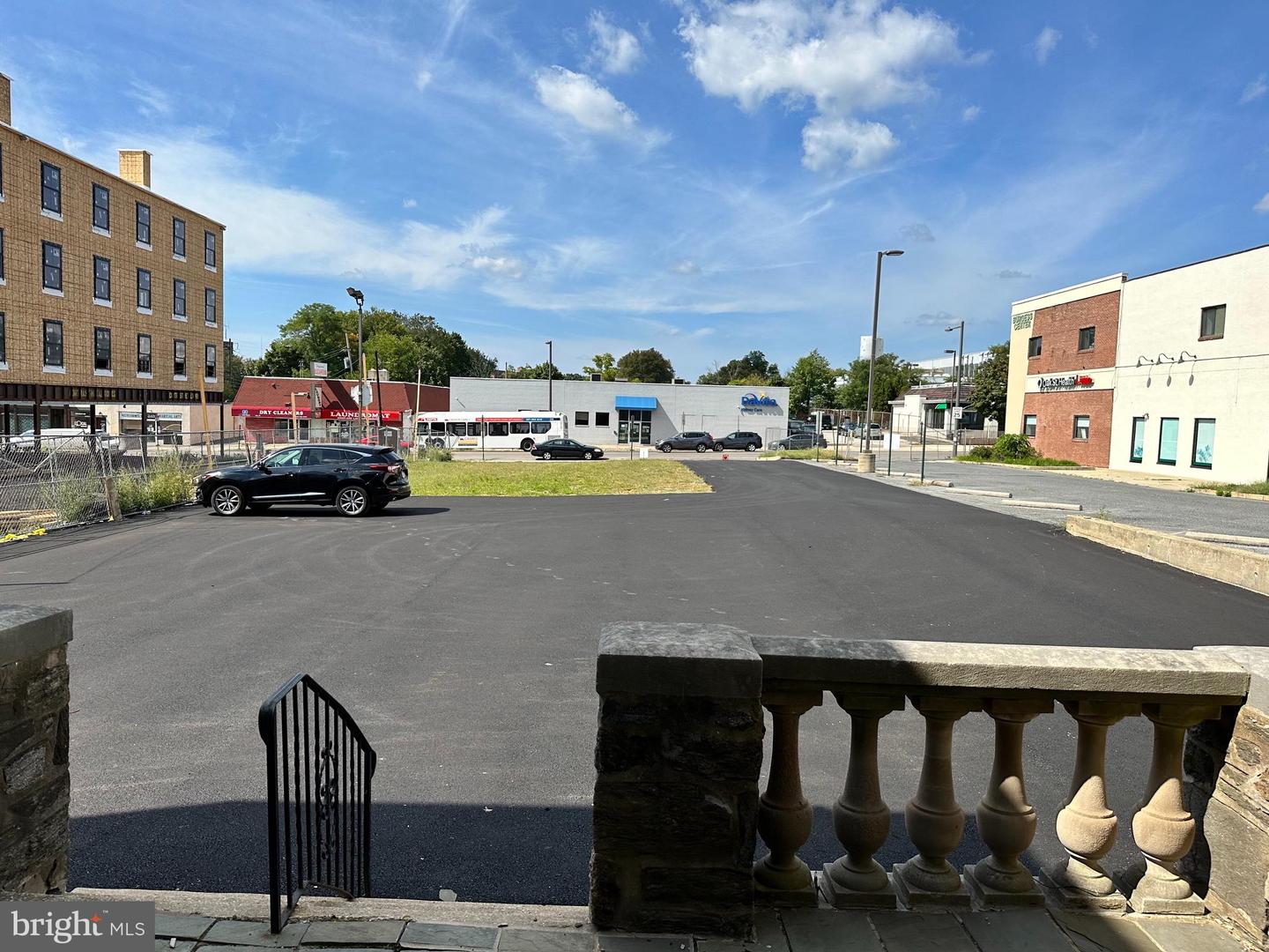 228 W Chelten AVENUE Unit: 2