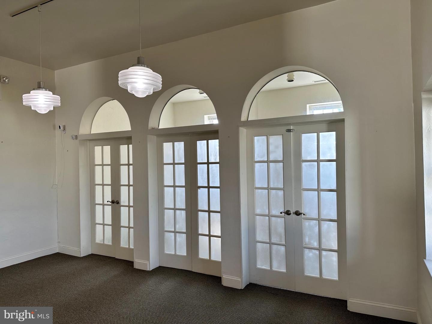 228 W Chelten AVENUE Unit: 2