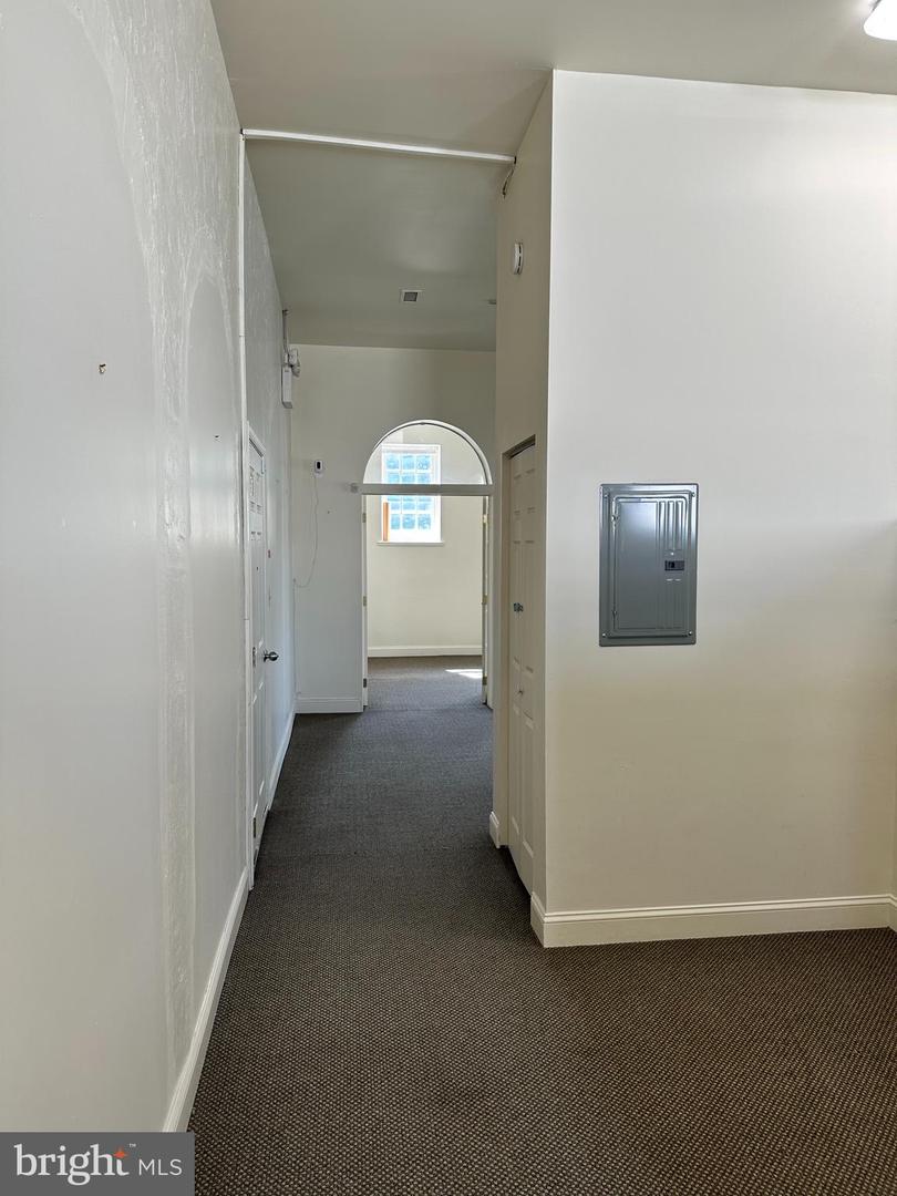 228 W Chelten AVENUE Unit: 2