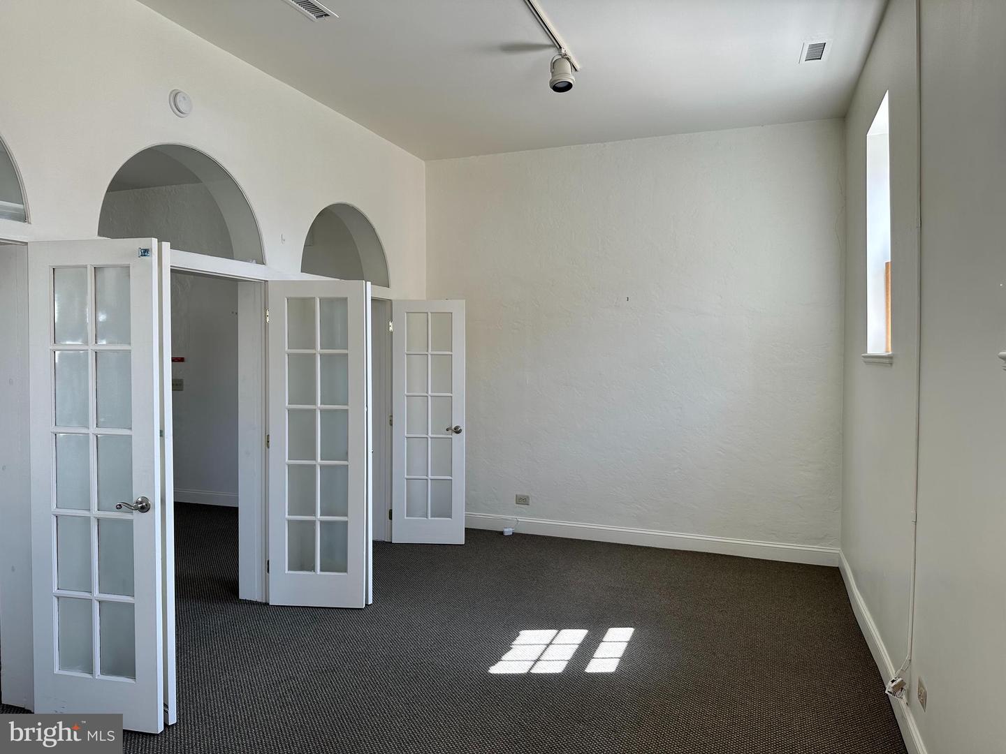 228 W Chelten AVENUE Unit: 2