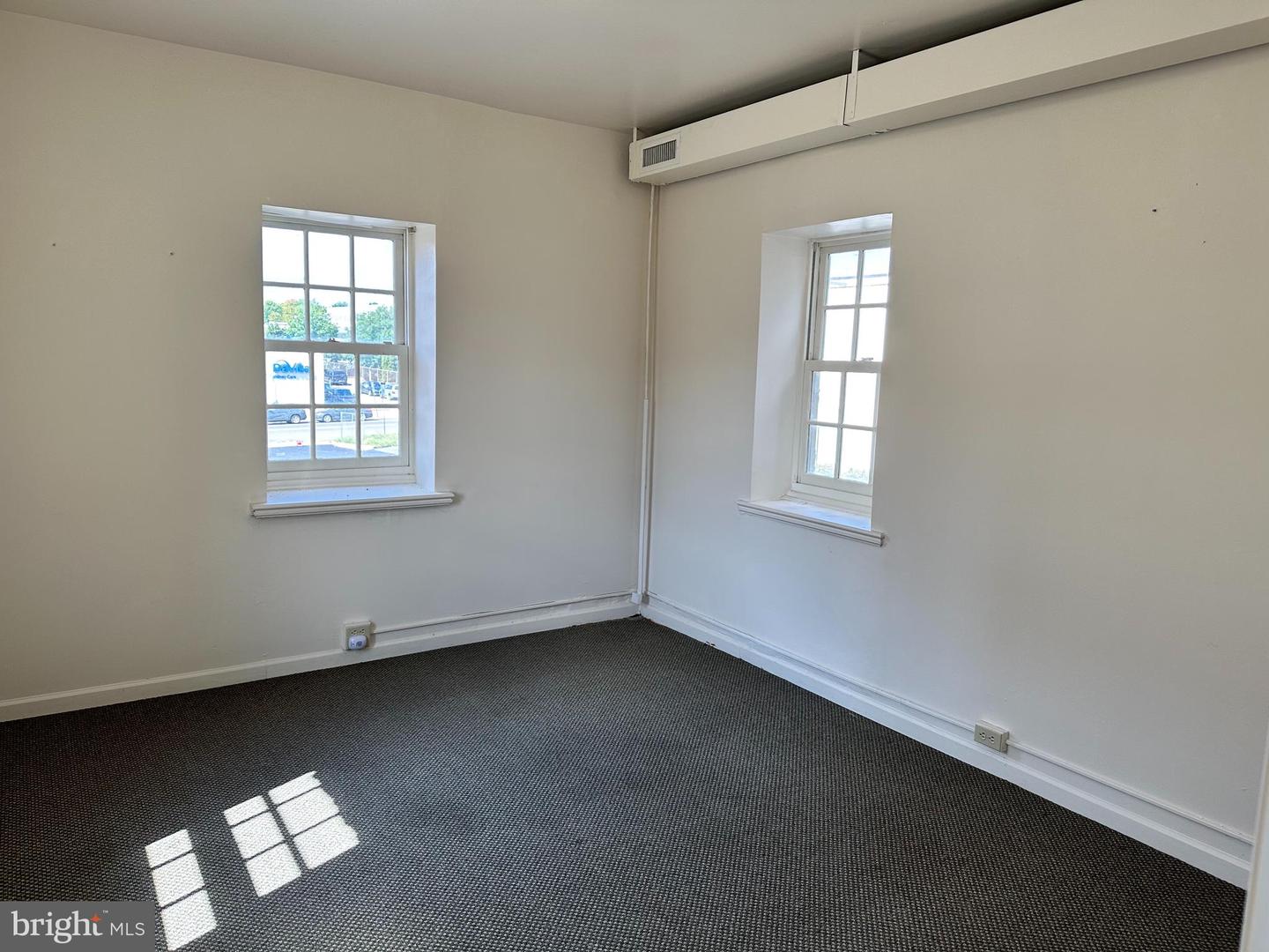 228 W Chelten AVENUE Unit: 2