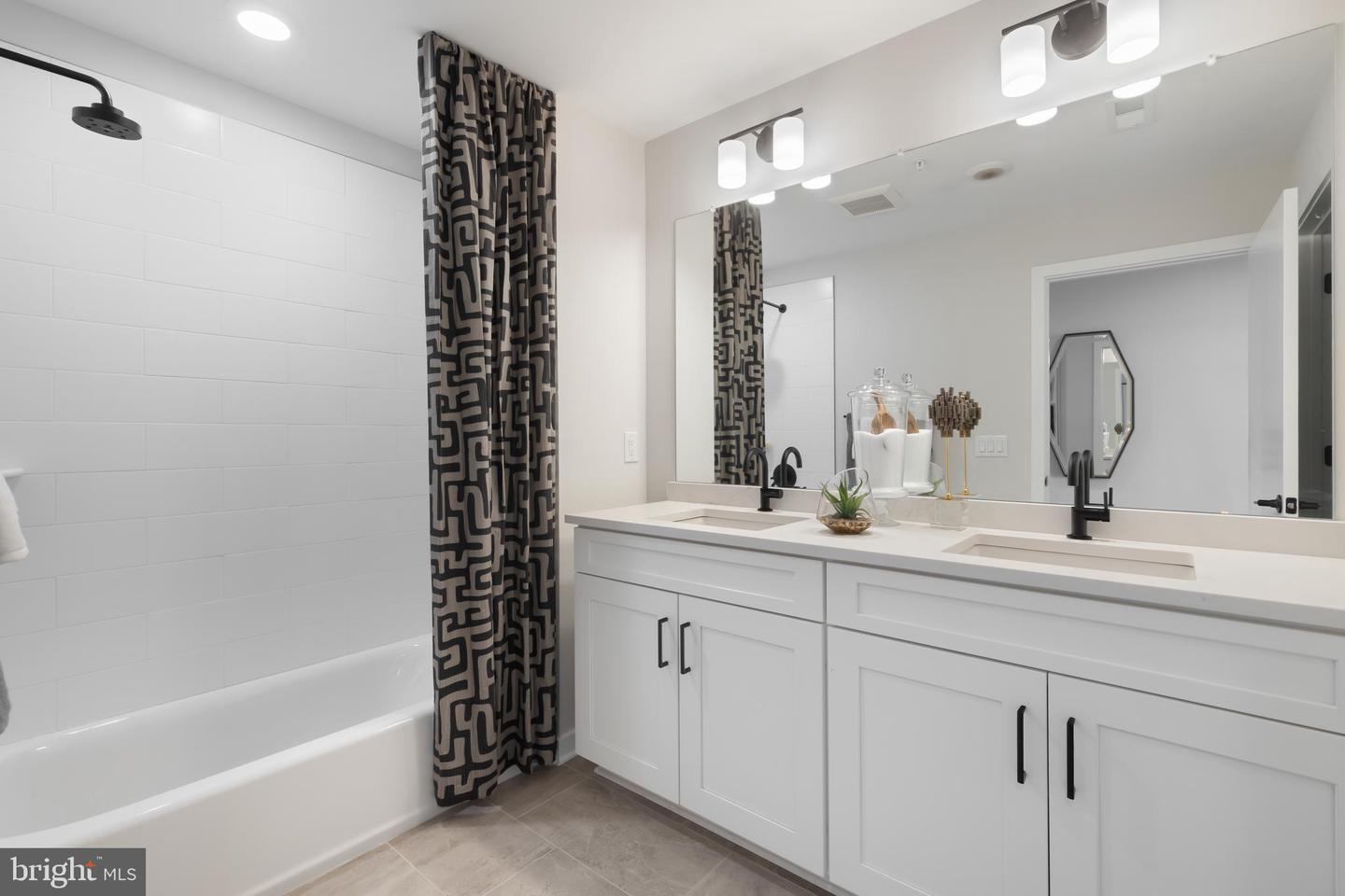 2001 Beach Street Unit: 356