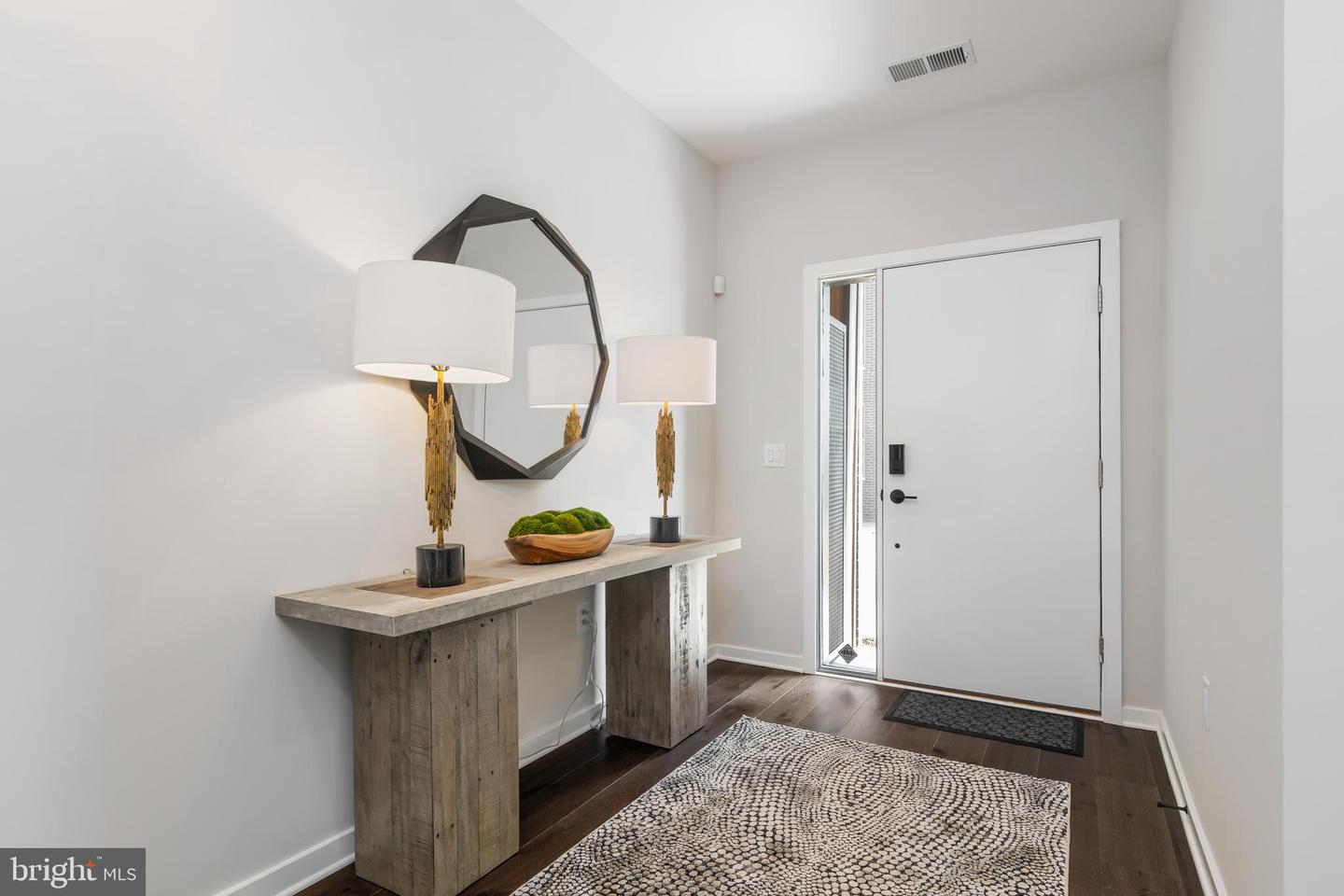2001 Beach Street Unit: 356