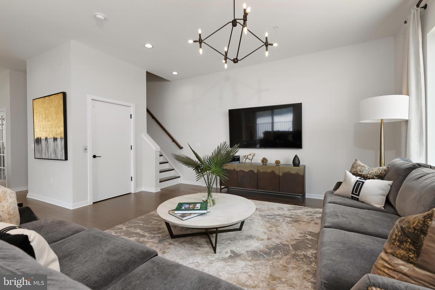2001 Beach Street Unit: 356