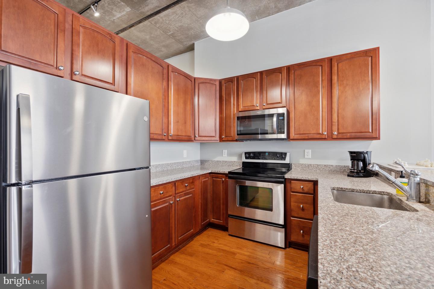 113 N BREAD STREET Unit: 3G2
