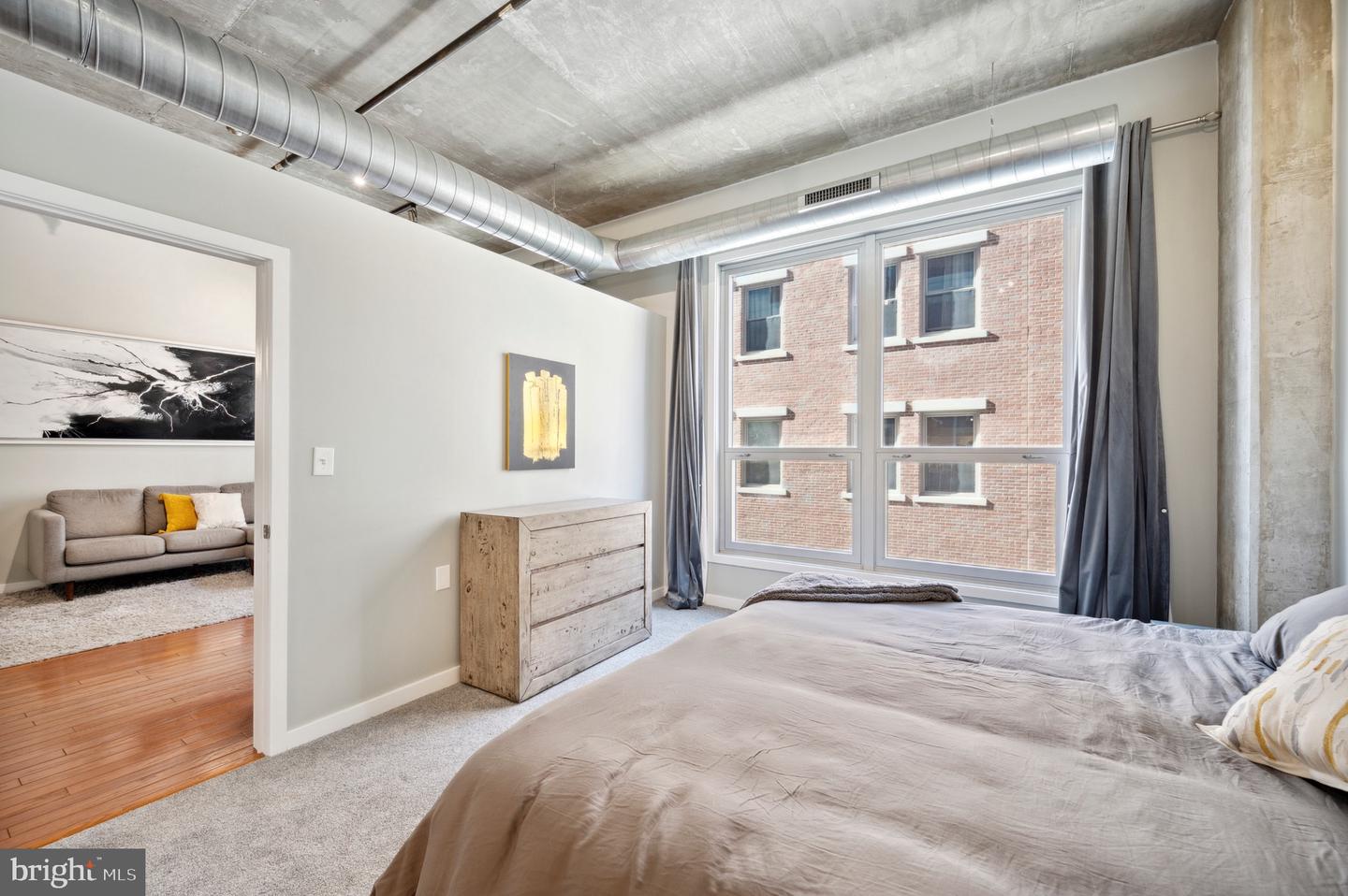 113 N BREAD STREET Unit: 3G2