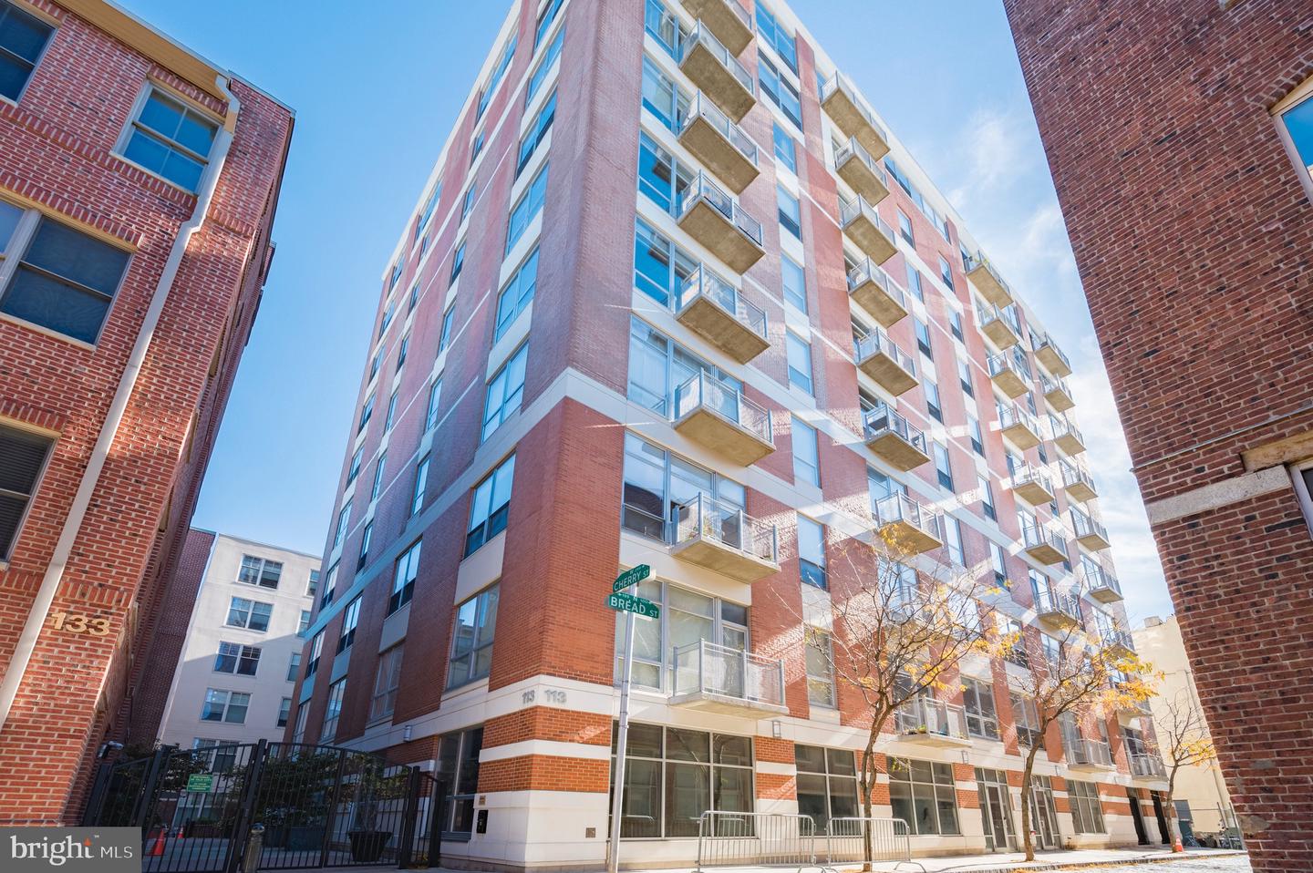 113 N BREAD STREET Unit: 3G2