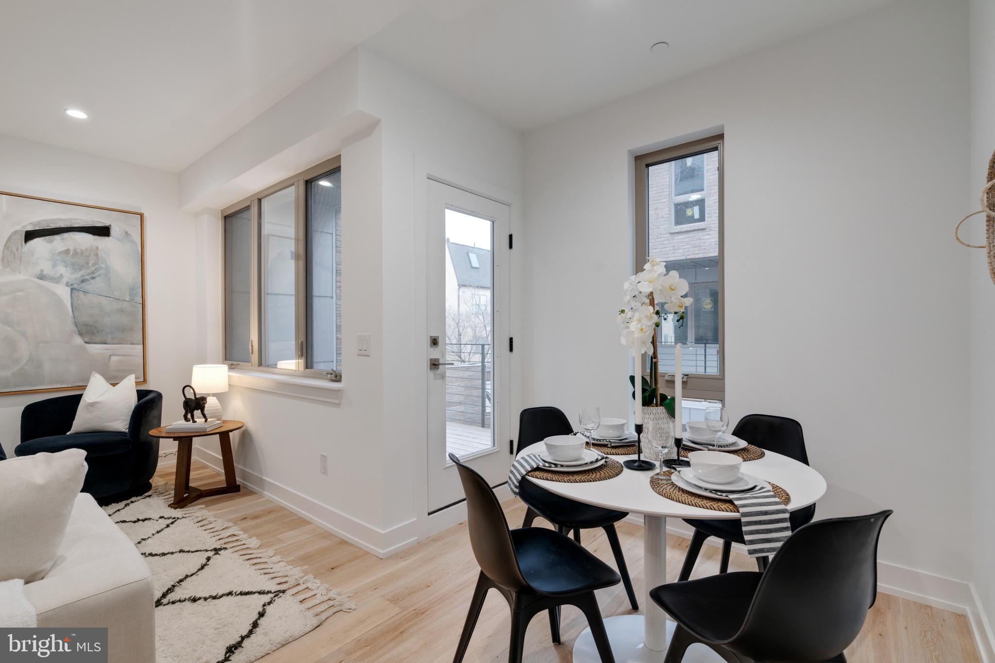 119 Greenwich St #11