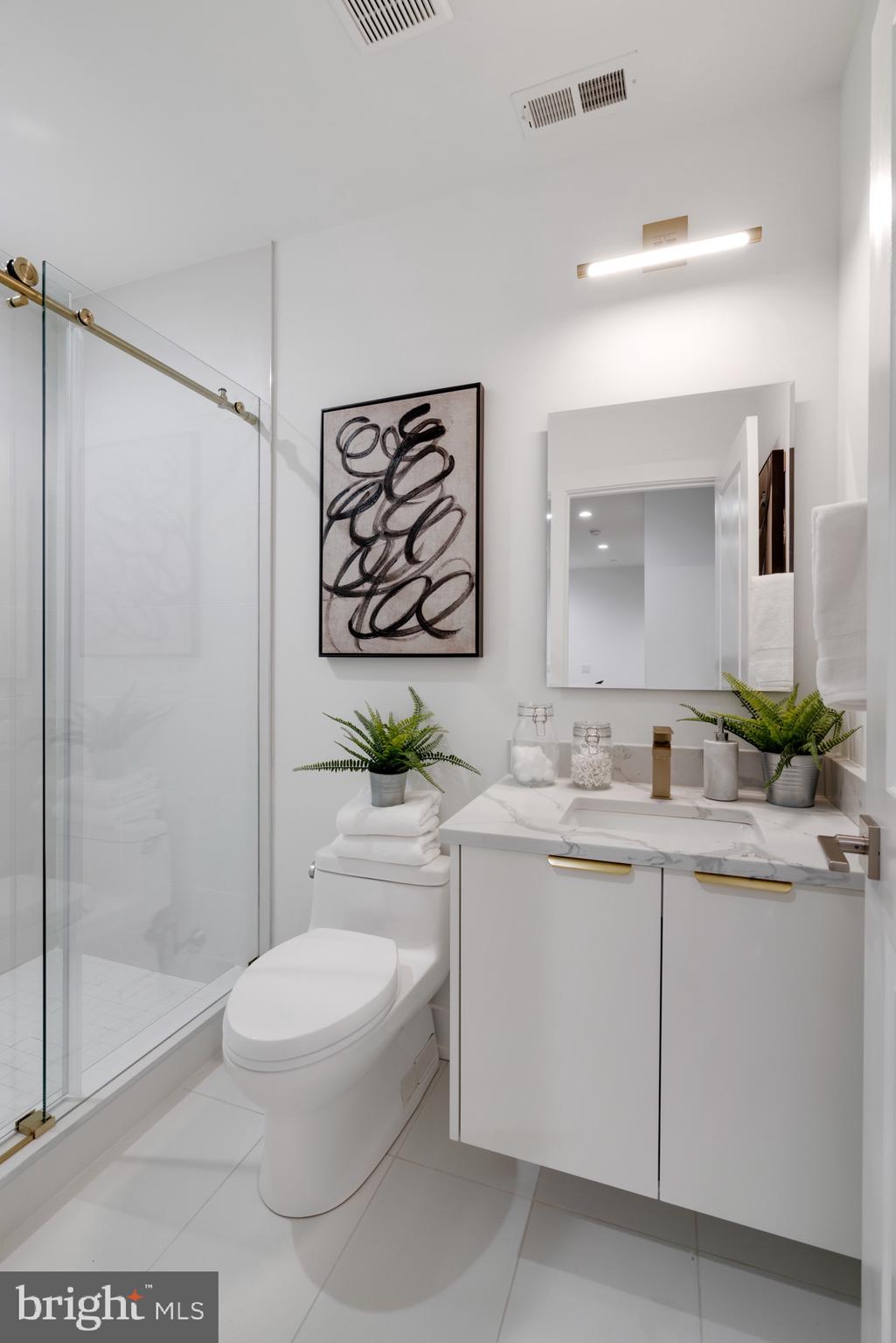 119 Greenwich St #11