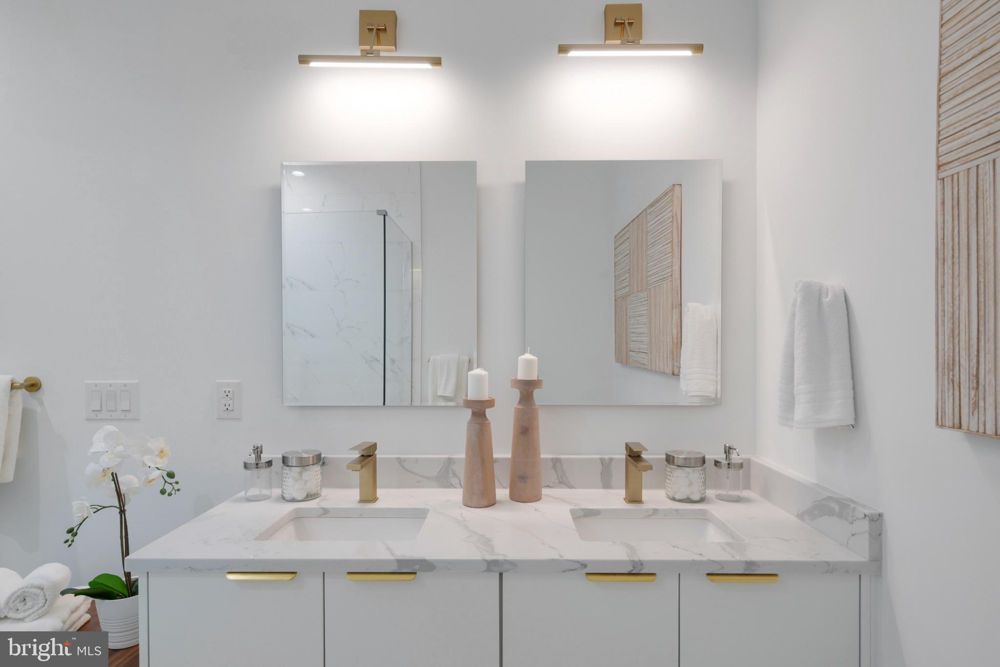 119 Greenwich St #11