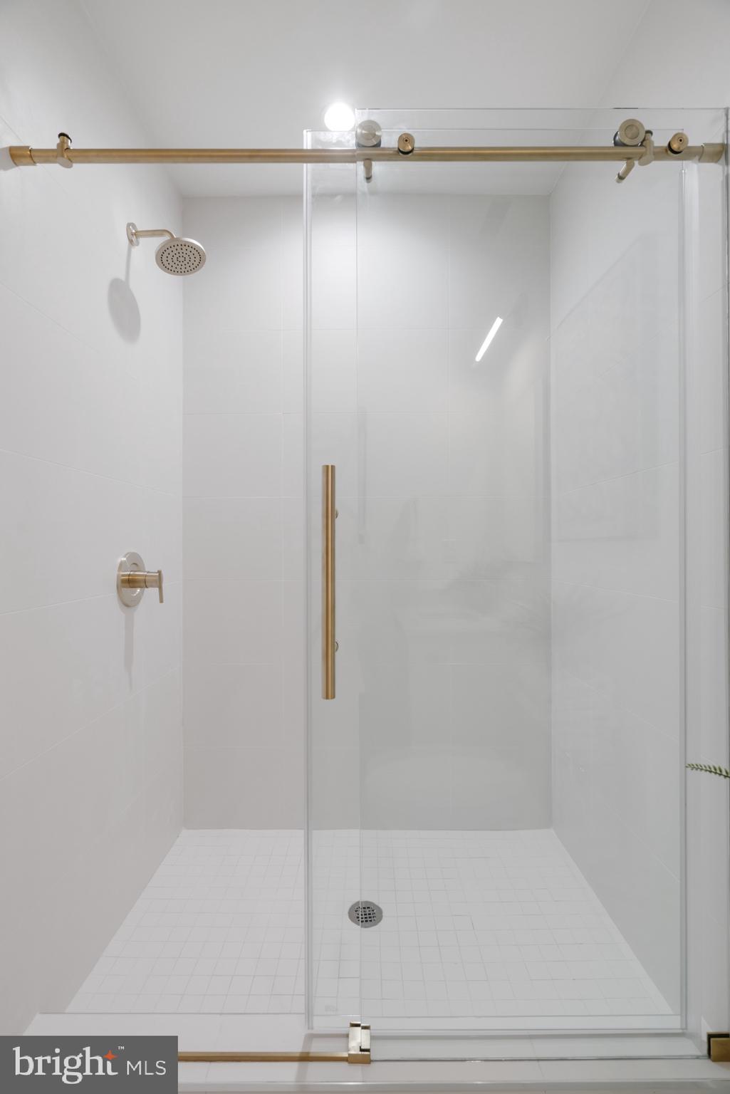 119 Greenwich St #11