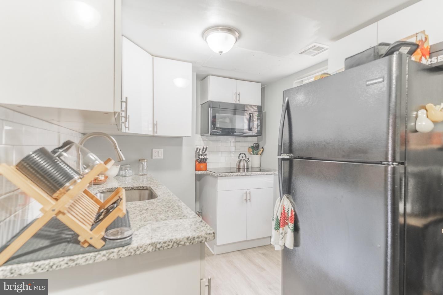 621 S 18TH Unit: 3F