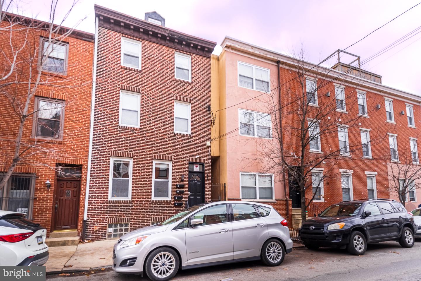 621 S 18TH Unit: 3F