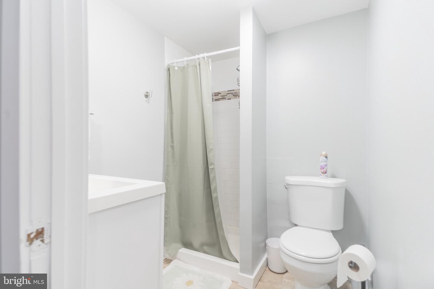 621 S 18TH Unit: 3F