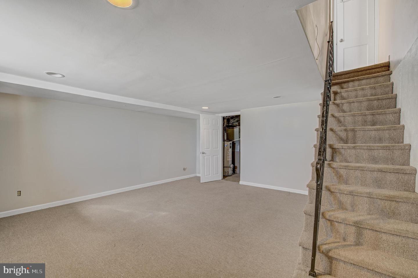 2125 Devereaux AVENUE