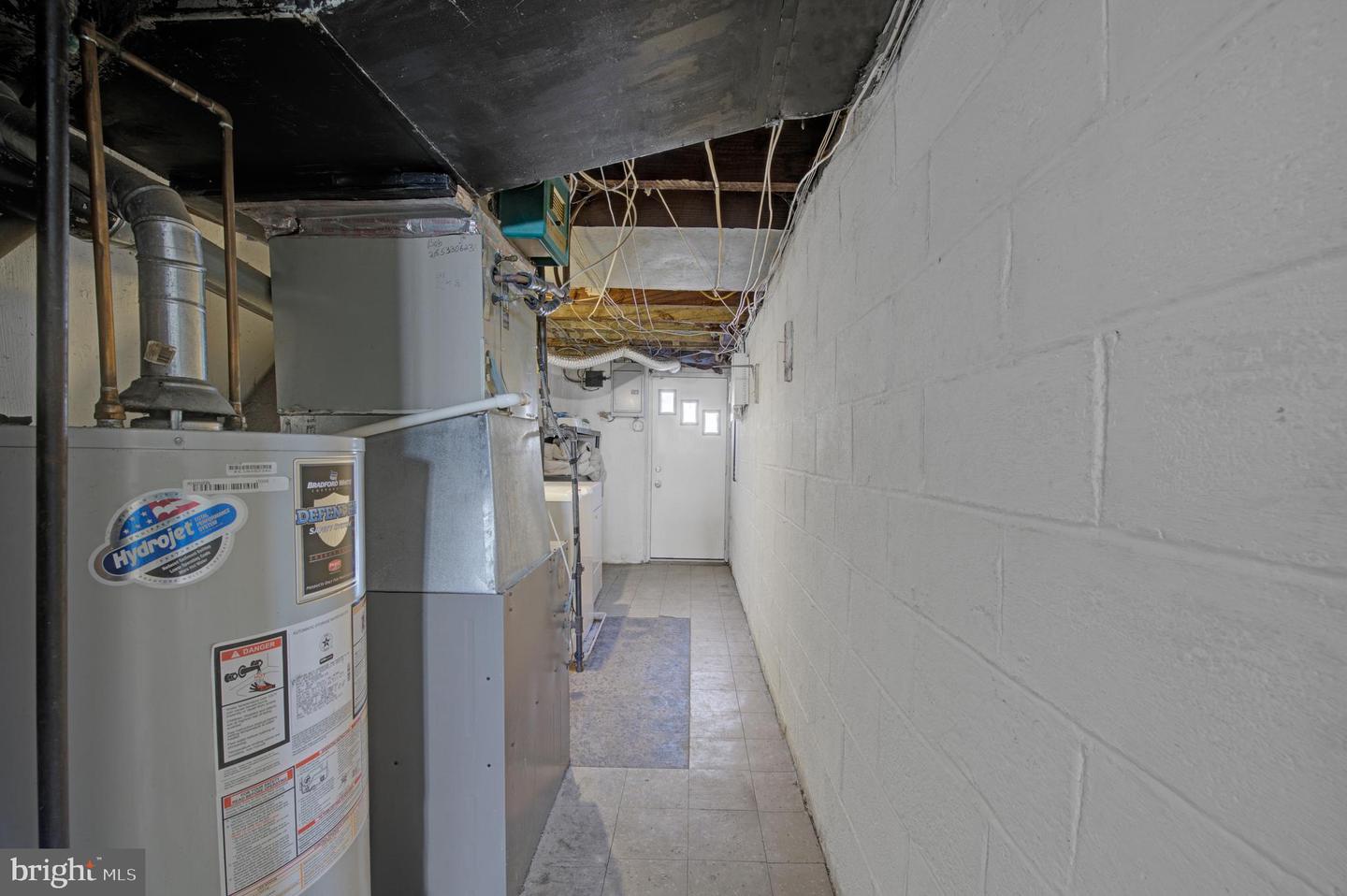 2125 Devereaux AVENUE