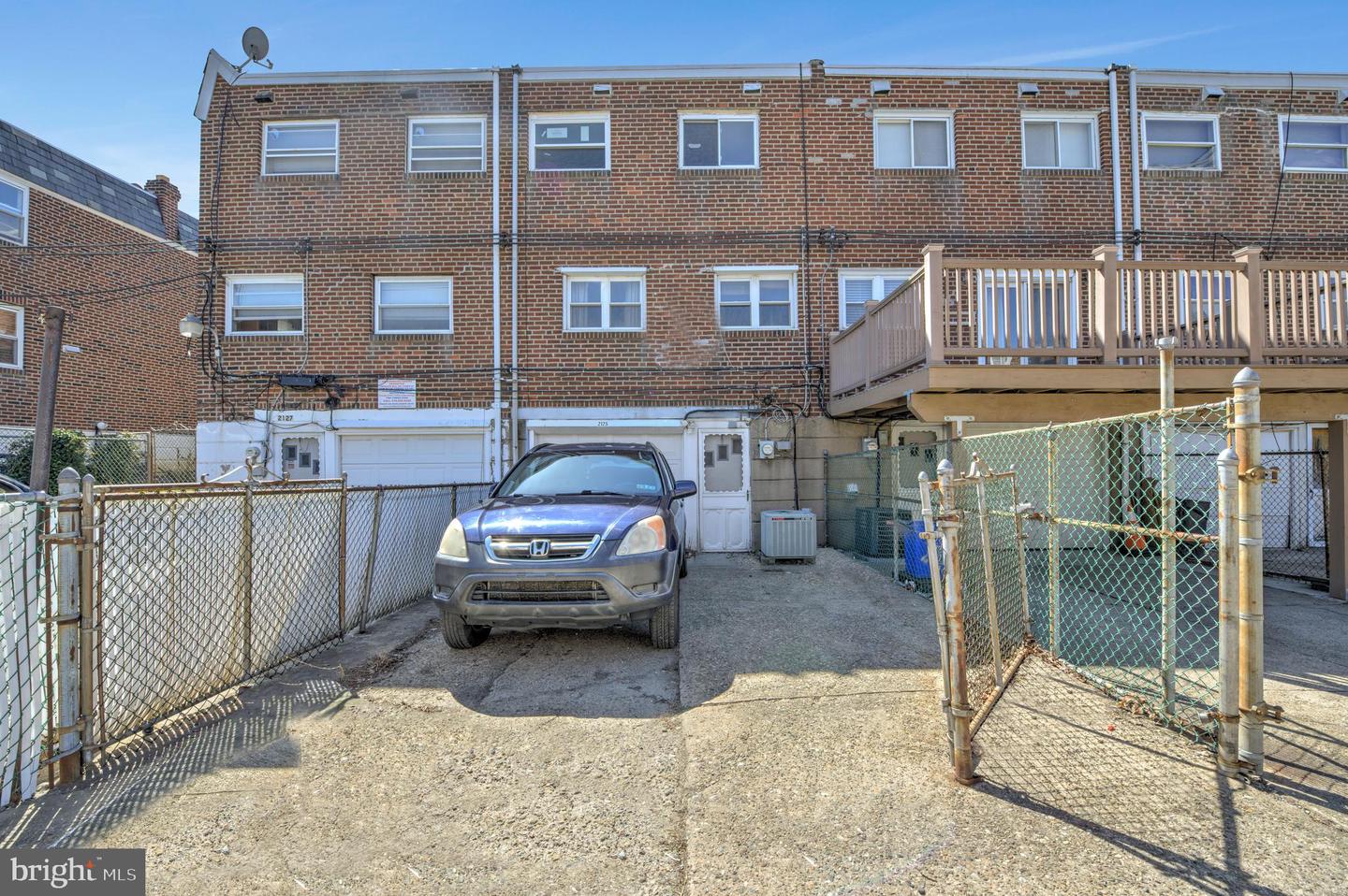 2125 Devereaux AVENUE