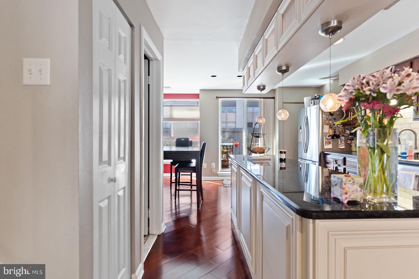 100 N 22ND N Unit: 103