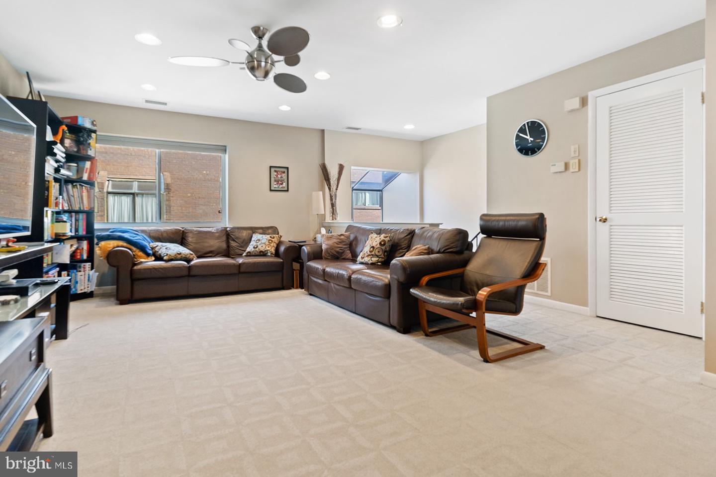 100 N 22ND N Unit: 103