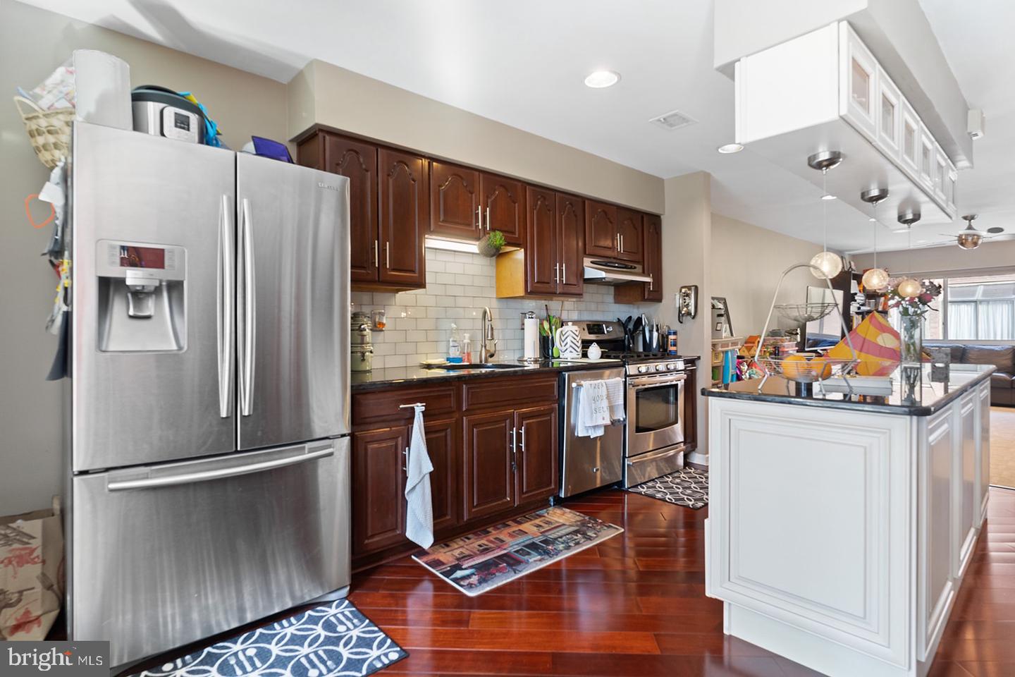 100 N 22ND N Unit: 103