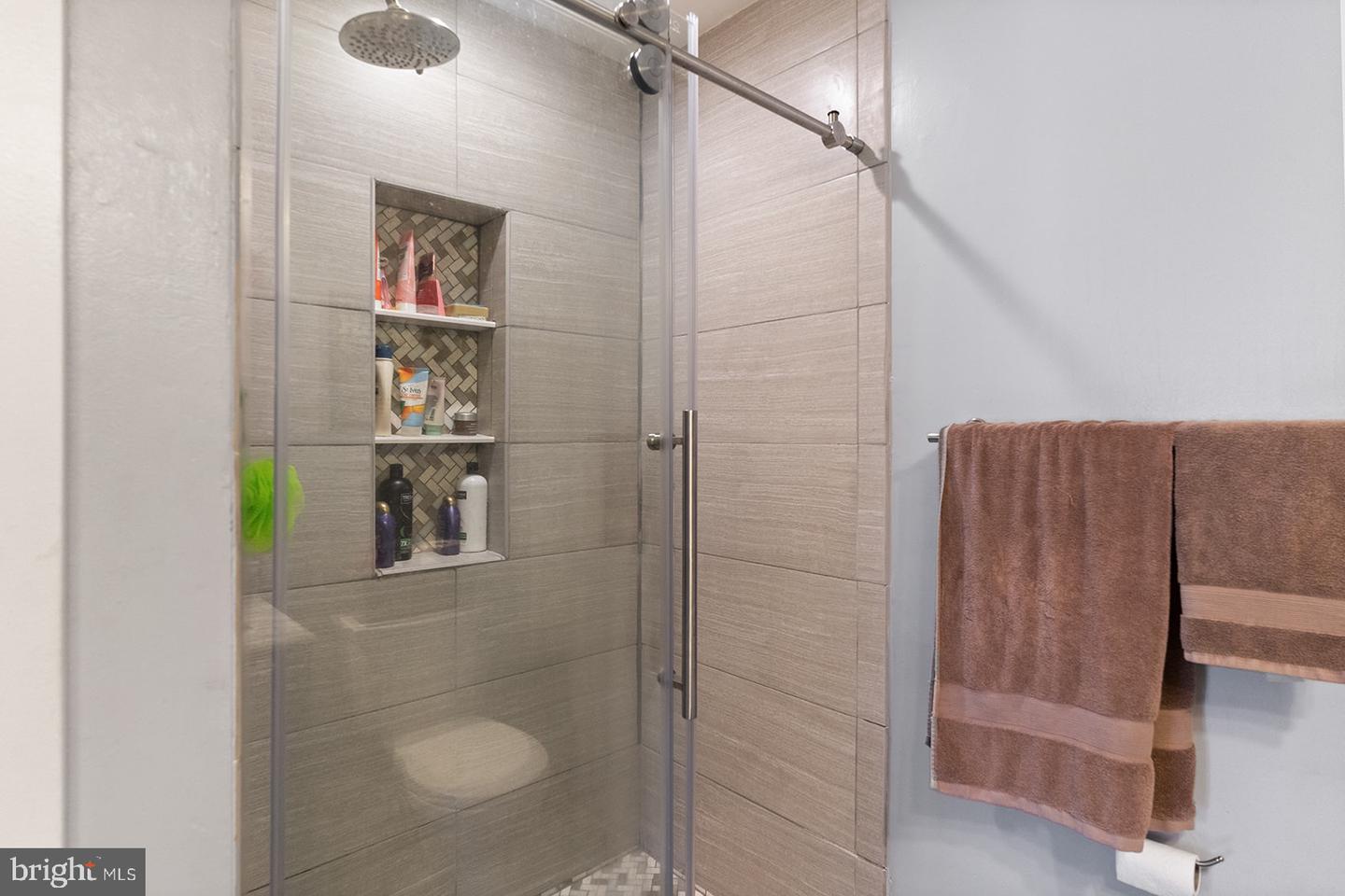 100 N 22ND N Unit: 103