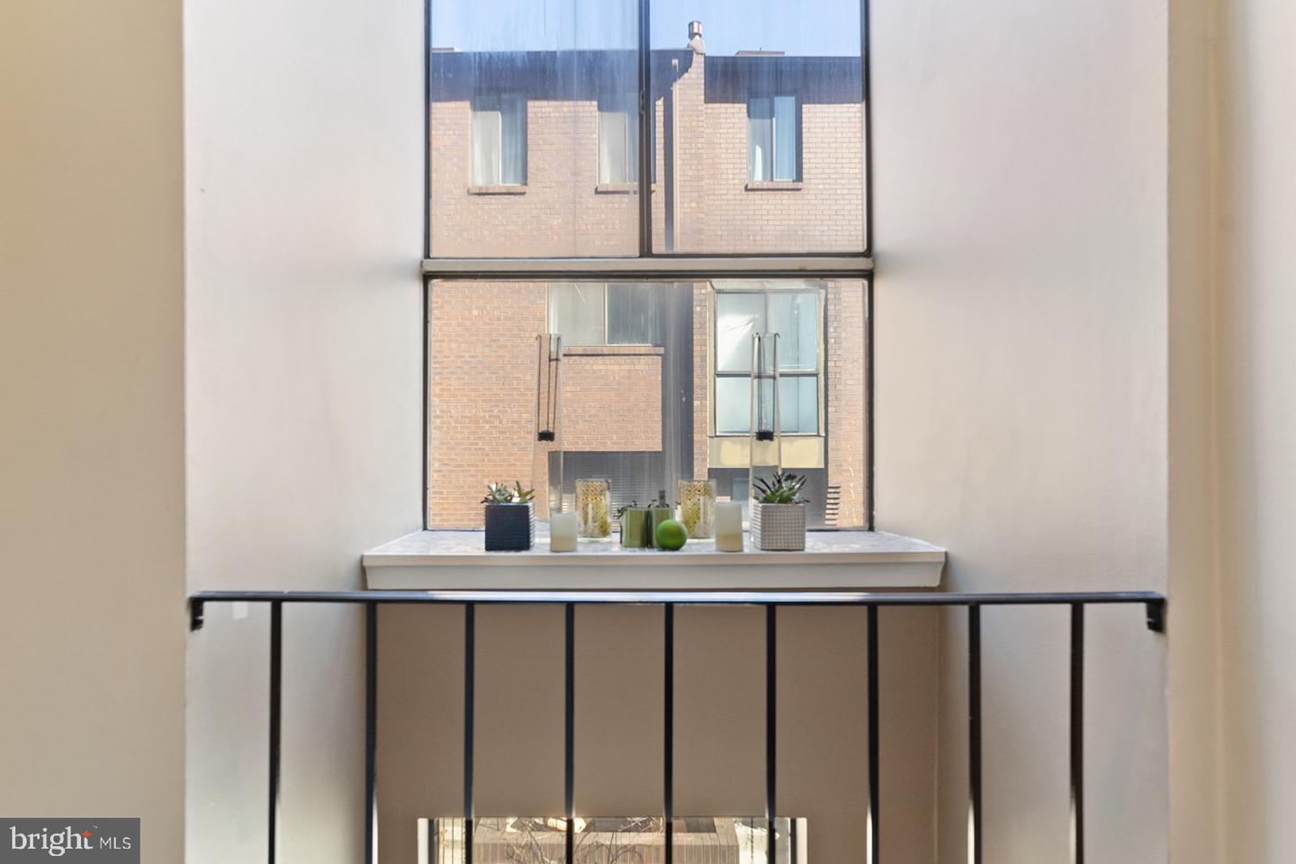 100 N 22ND N Unit: 103