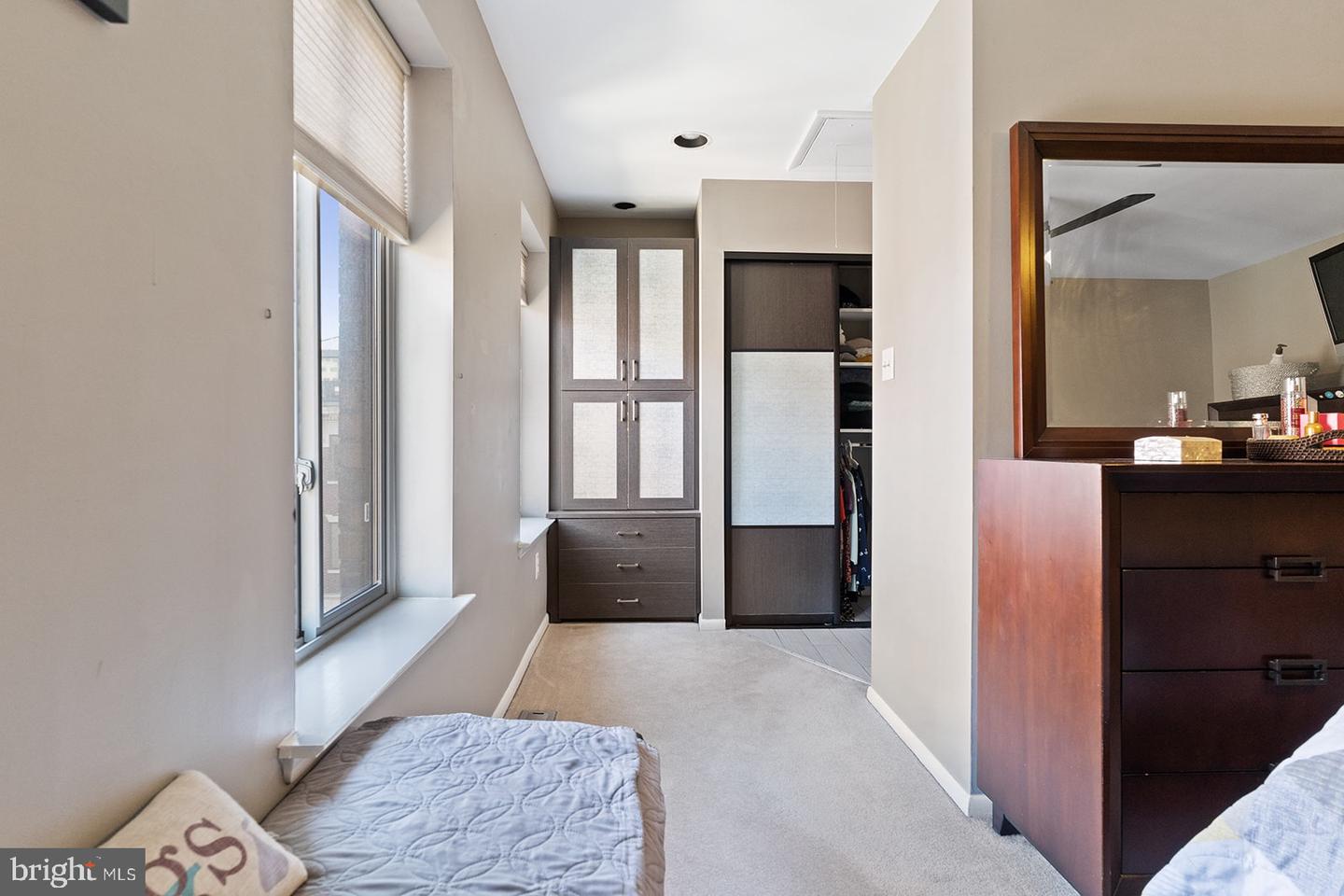 100 N 22ND N Unit: 103