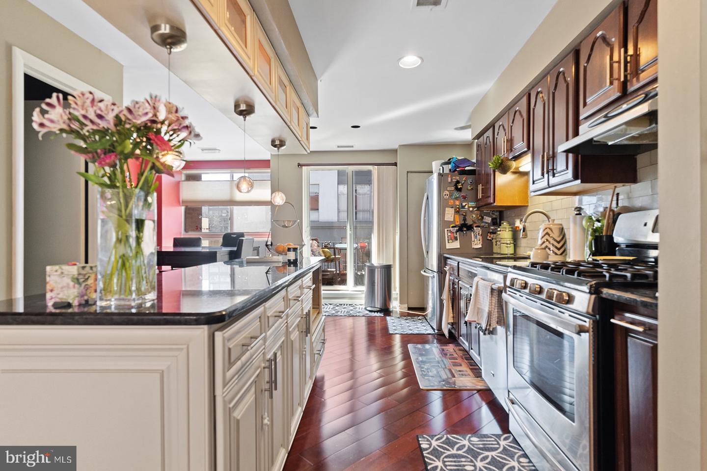 100 N 22ND N Unit: 103