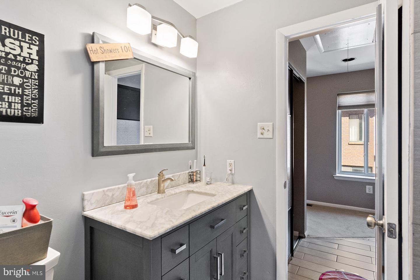 100 N 22ND N Unit: 103