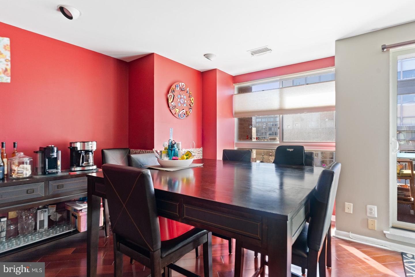 100 N 22ND N Unit: 103