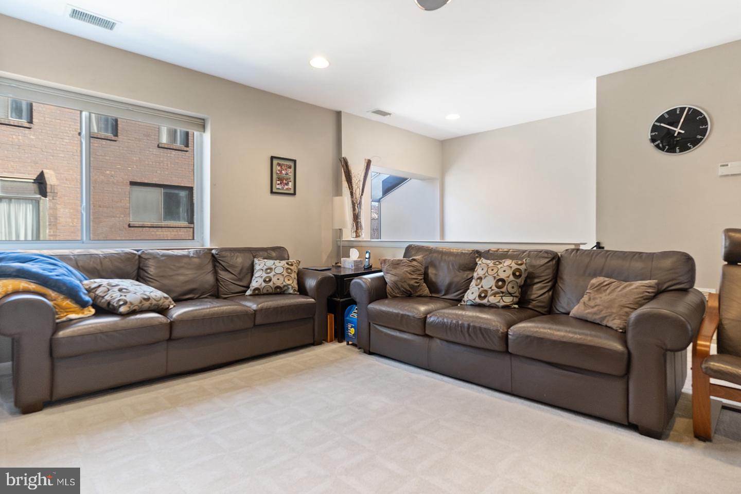 100 N 22ND N Unit: 103