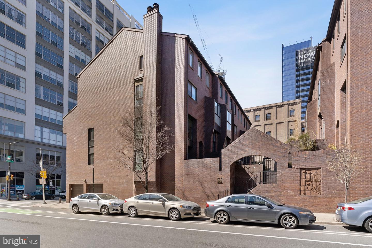 100 N 22ND N Unit: 103