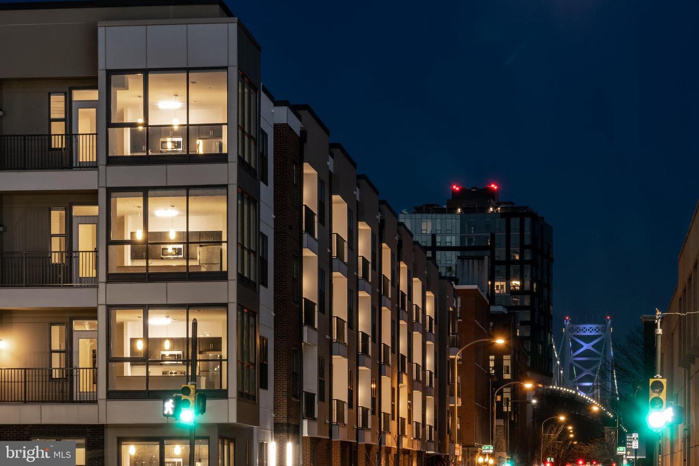 401 RACE STREET Unit: 214
