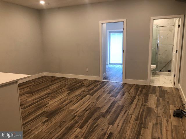 2562 Frankford AVENUE Unit: 1R