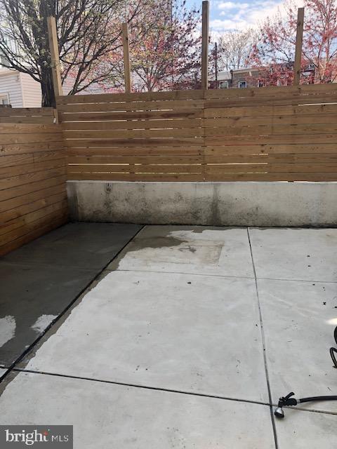 2562 Frankford AVENUE Unit: 1R