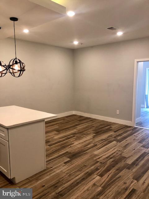 2562 Frankford AVENUE Unit: 1R