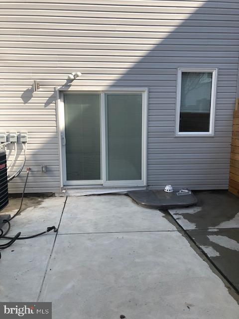 2562 Frankford AVENUE Unit: 1R