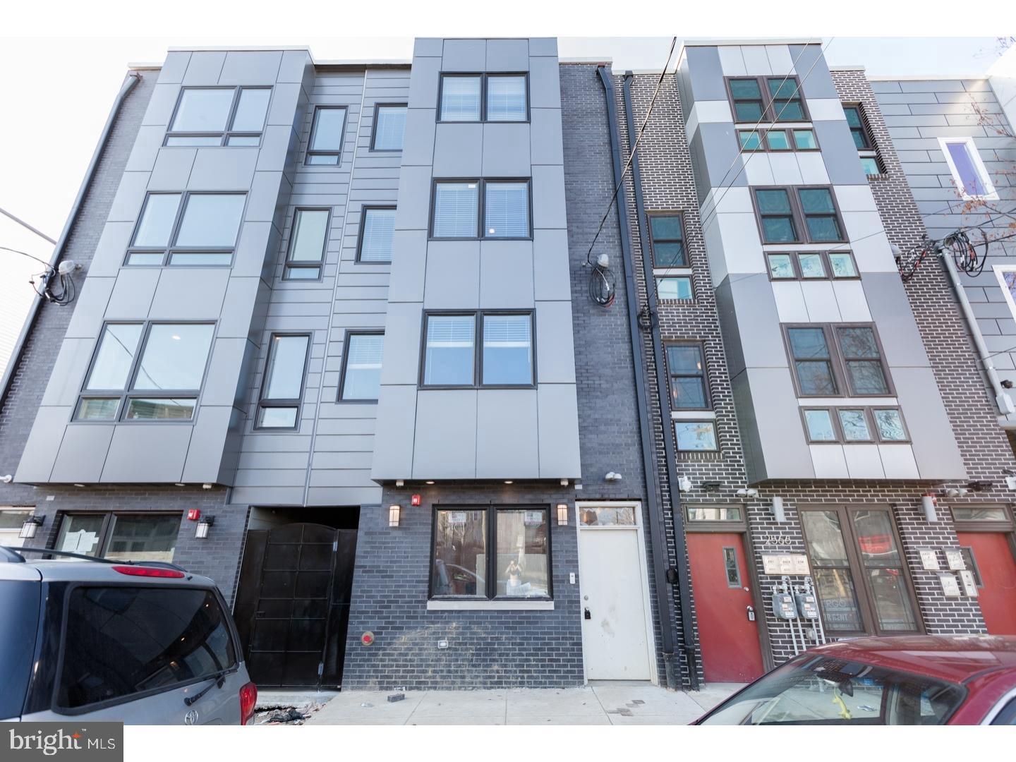 2562 Frankford AVENUE Unit: 1R