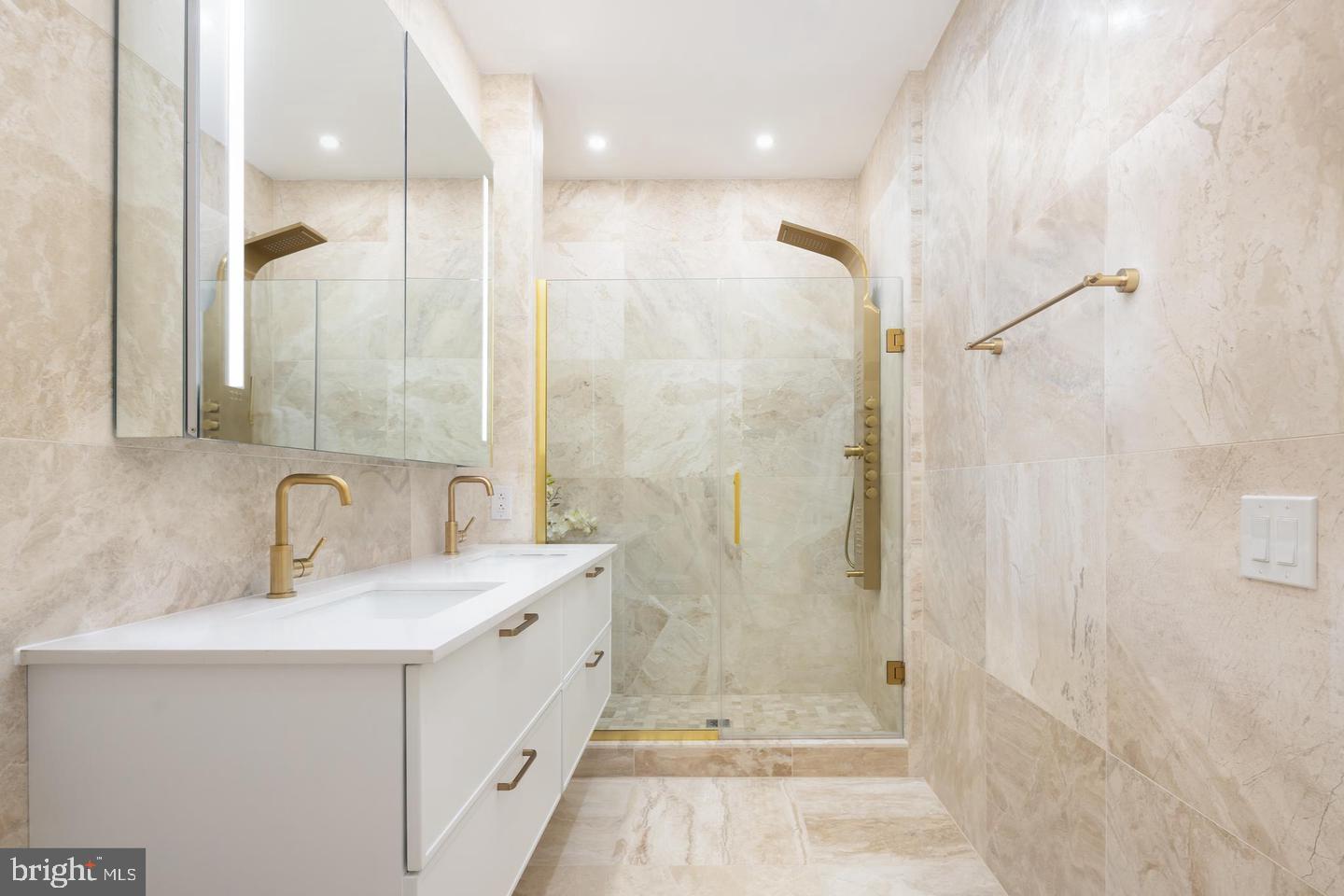 1099 GERMANTOWN AVENUE Unit: 1B