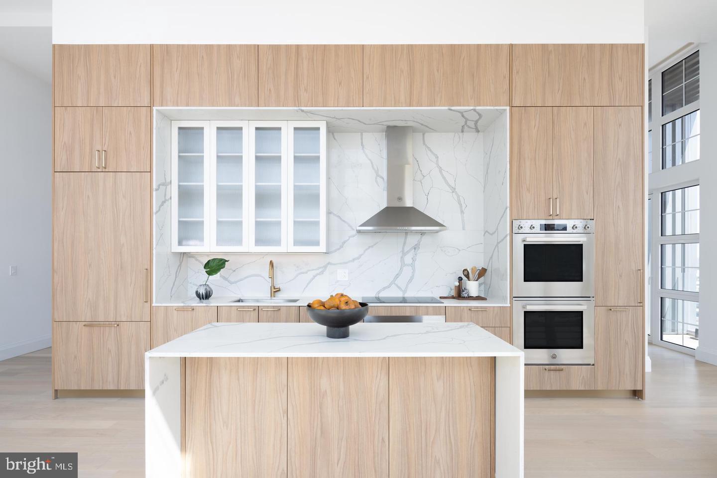 1099 GERMANTOWN AVENUE Unit: 1B