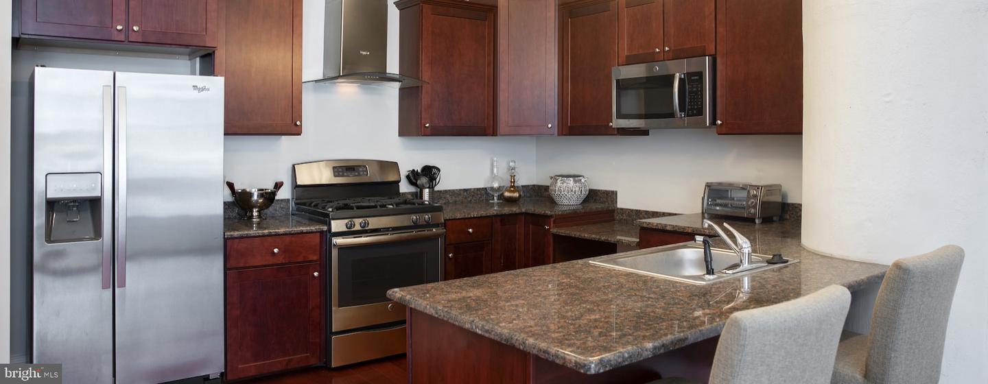 1 BROWN STREET Unit: 1205
