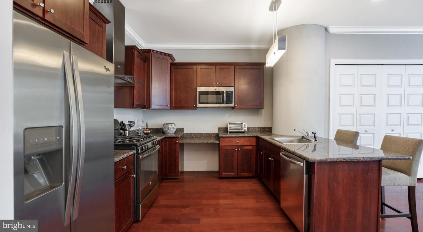 1 BROWN STREET Unit: 1205